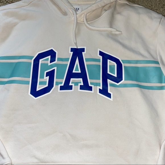 NWOT GAP hoodie - Picture 2 of 3
